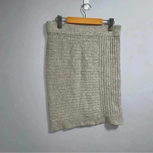 Club Monaco Skirt - Picture 1 of 5